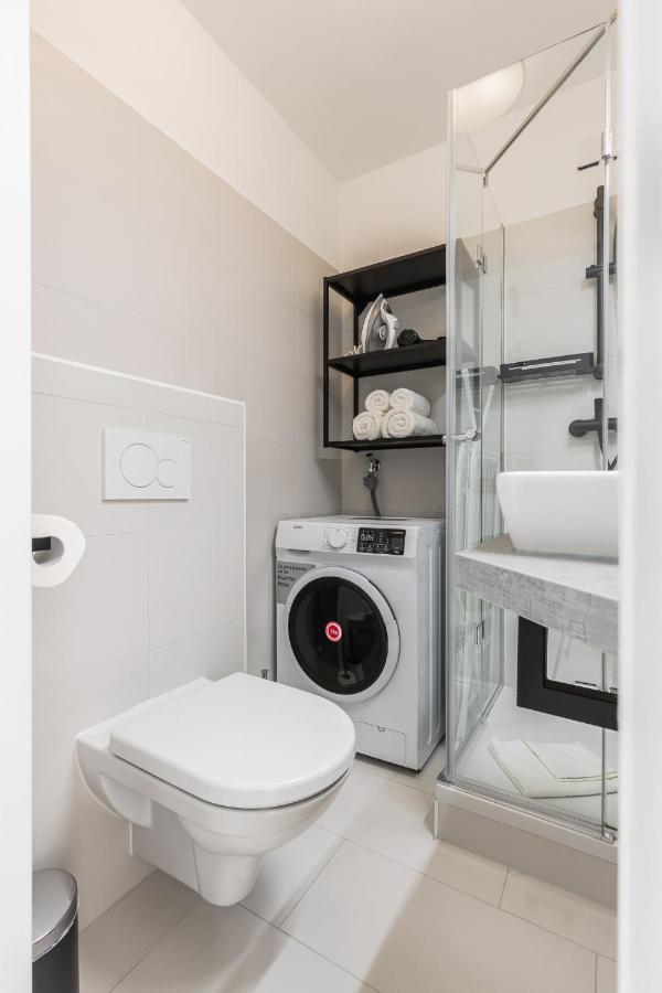 Bright Stylish Apartment With A Balcony In A Top Location Vienna Esterno foto
